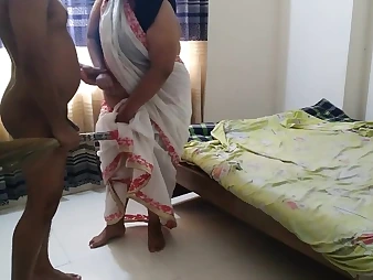 Thrilled Indian COUGAR gets wrecked by a stranger's stiff prick in a milky saree