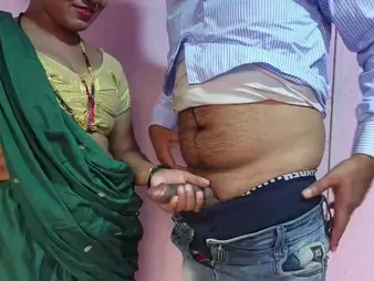 Mumbai Ashu gets her cock-squeezing poon creampied in hot Indian roleplay