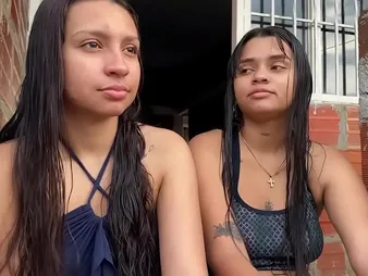 Lizeth Elianny & Liseth Iris get ultra-kinky with each other's cock-squeezing fuckboxes