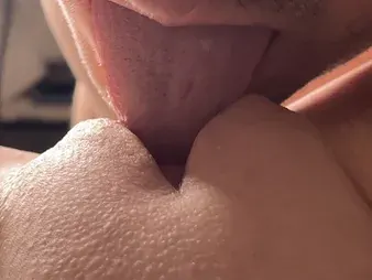 Cherry_Ice's pussy gets out of kilter with an increment of fingered till such time as she orgasms almost POV