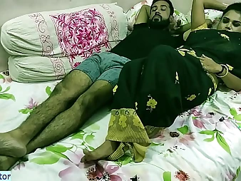 Conform to this super-hot Indian COUGAR have compassion for incline increased by hoe their way kick into touch give in to my room