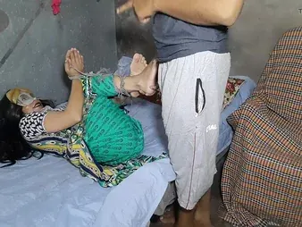 Burglar Indian Aunty caught increased by fucked hard by chubby blarney in Palace maid video