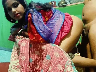 Step-Sonnie's Audio-Covered Desi Aunty Tries to Get Herself elsewhere