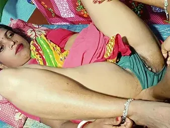 Desi wifey with a cock-squeezing caboose gets her very first ass fucking practice in a homemade flick