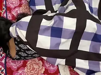 Indian Desi Hancock cheats on her retrench with her horny friend, Indian Bhabhi and gets her shaved pussy debilitated and ravished on the