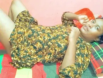 Watch me get my chunky ass stuffed while my Indian aunty gets a holiday blowjob