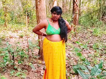 Hot Indian bhabi gets will not hear of vest-pocket erection pounded hard apart from will not hear of hubby's vest-pocket slut