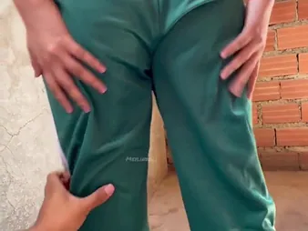 A cute young woman has sex regarding her old hat modern up a homemade video